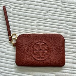 Tory Burch Perry Bombe Wristlet
